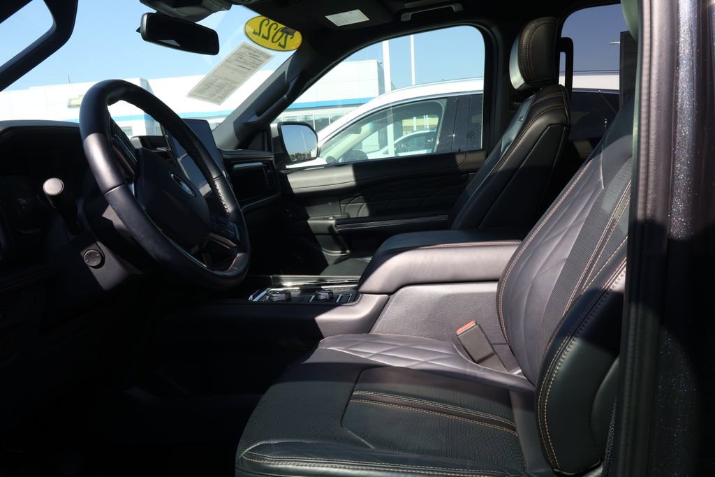 Used 2022 Ford Expedition Platinum AWD/4WD image 9