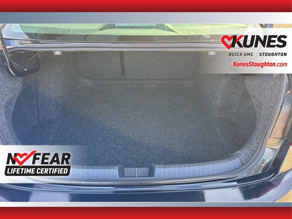 Used 2025 Volkswagen Jetta SE image 18