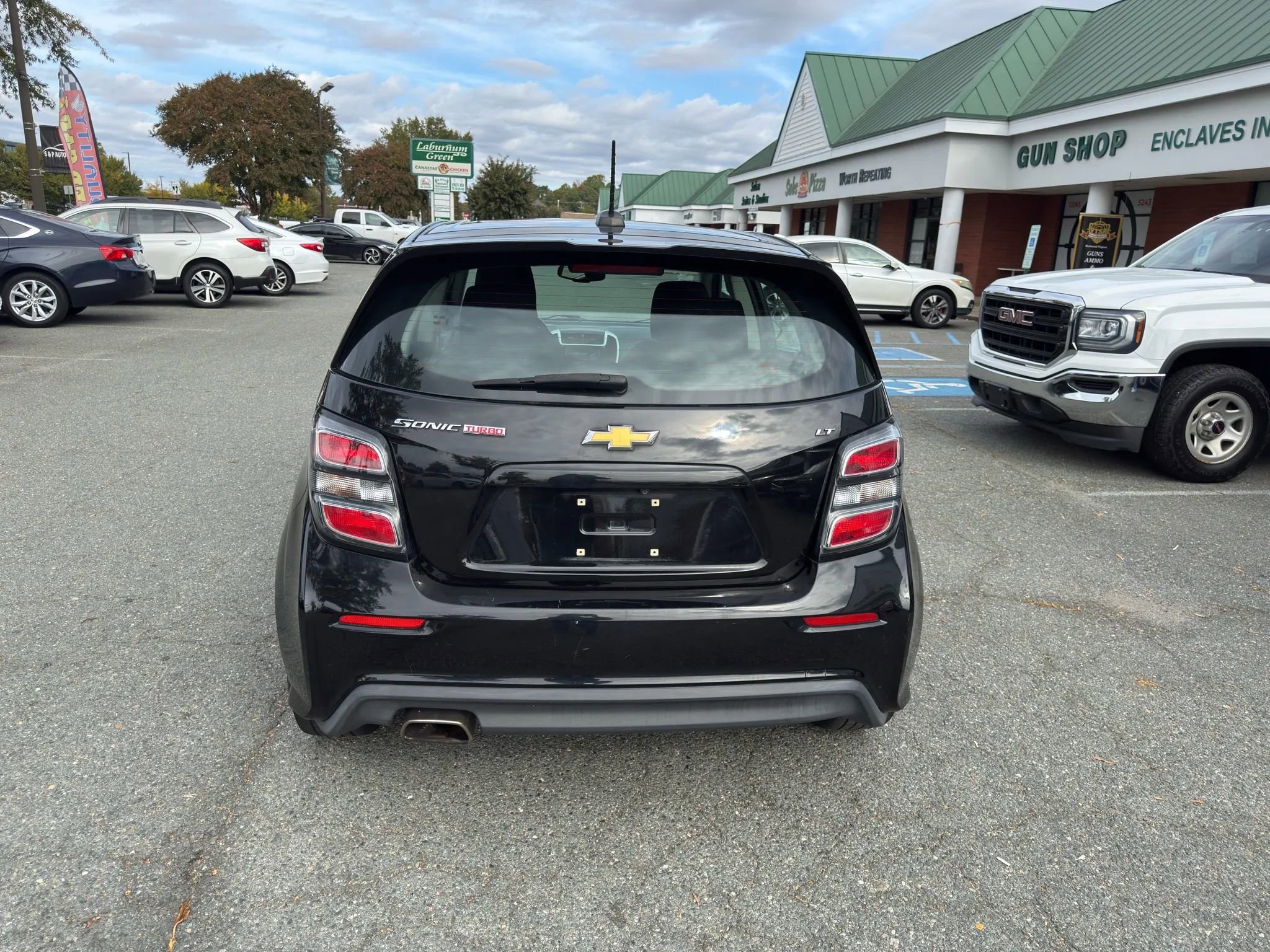 Used 2017 Chevrolet Sonic LT w/ Fun and Sun Package image 4