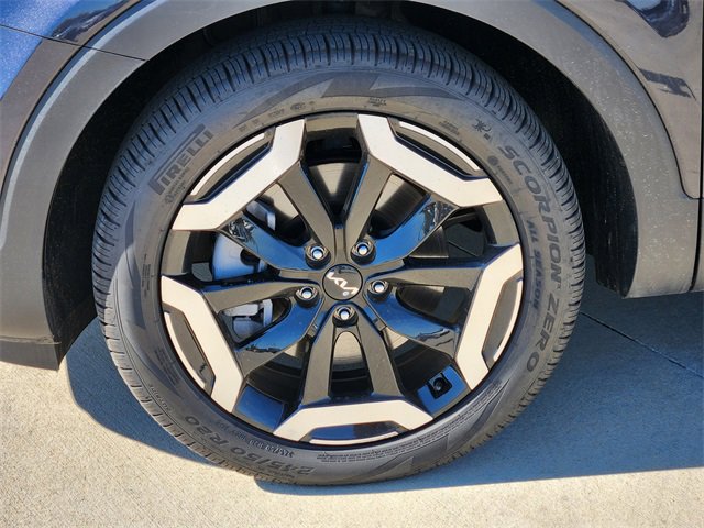 Certified 2025 Kia Telluride EX image 12