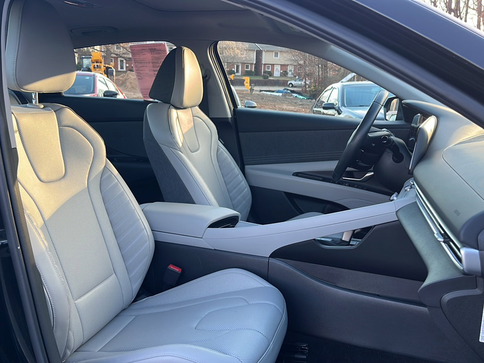 Certified 2024 Hyundai Elantra Limited image 11