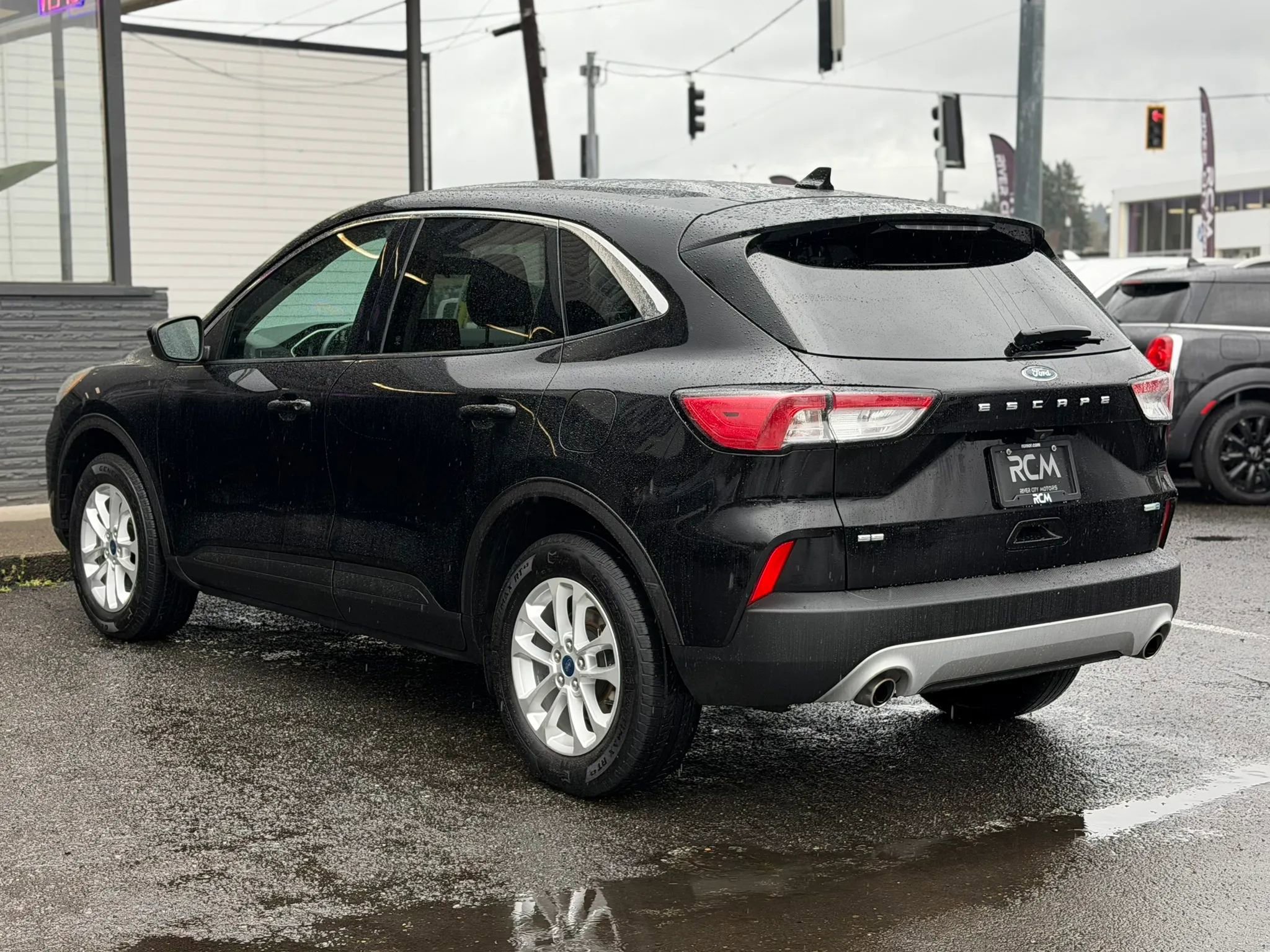 Used 2020 Ford Escape SE image 7