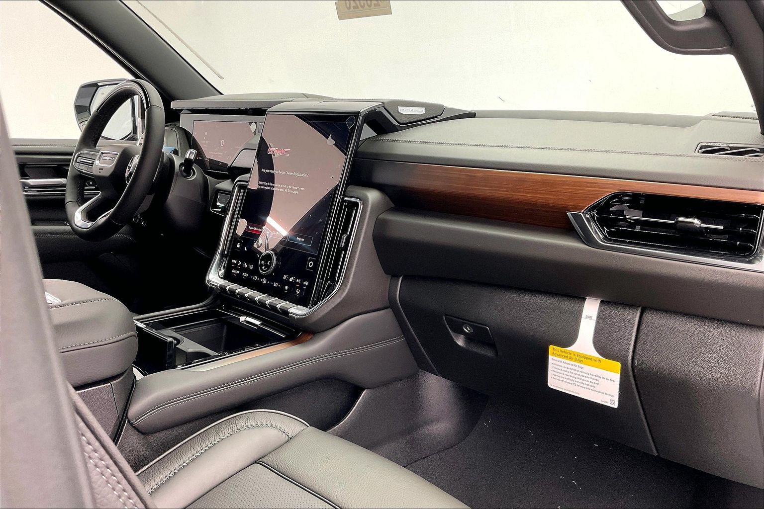 New 2026 GMC Yukon XL Denali w/ Denali Reserve Package AWD/4WD image 6