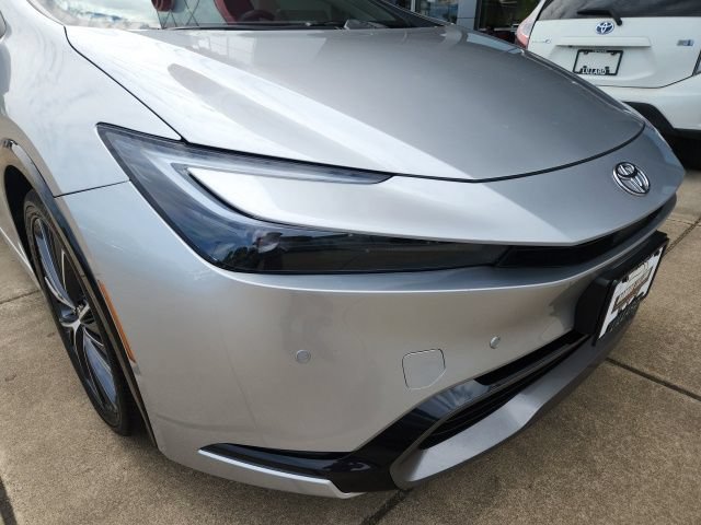 Used 2024 Toyota Prius XLE AWD/4WD image 8