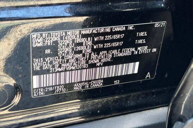 Certified 2021 Toyota RAV4 LE AWD/4WD image 32