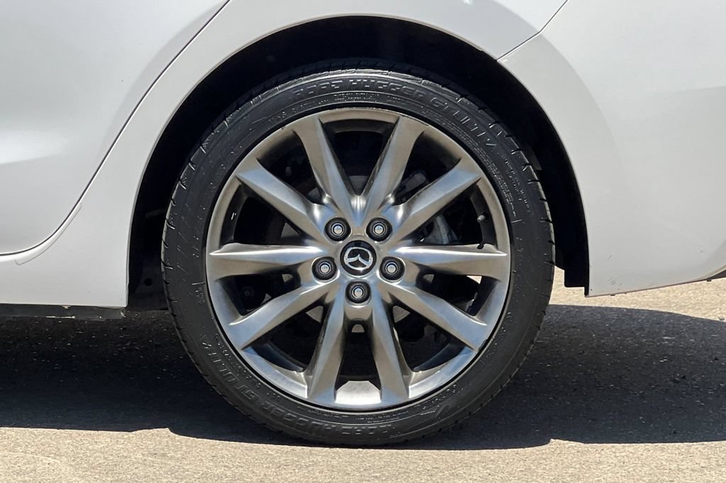 Used 2018 MAZDA MAZDA3 Touring FWD image 26