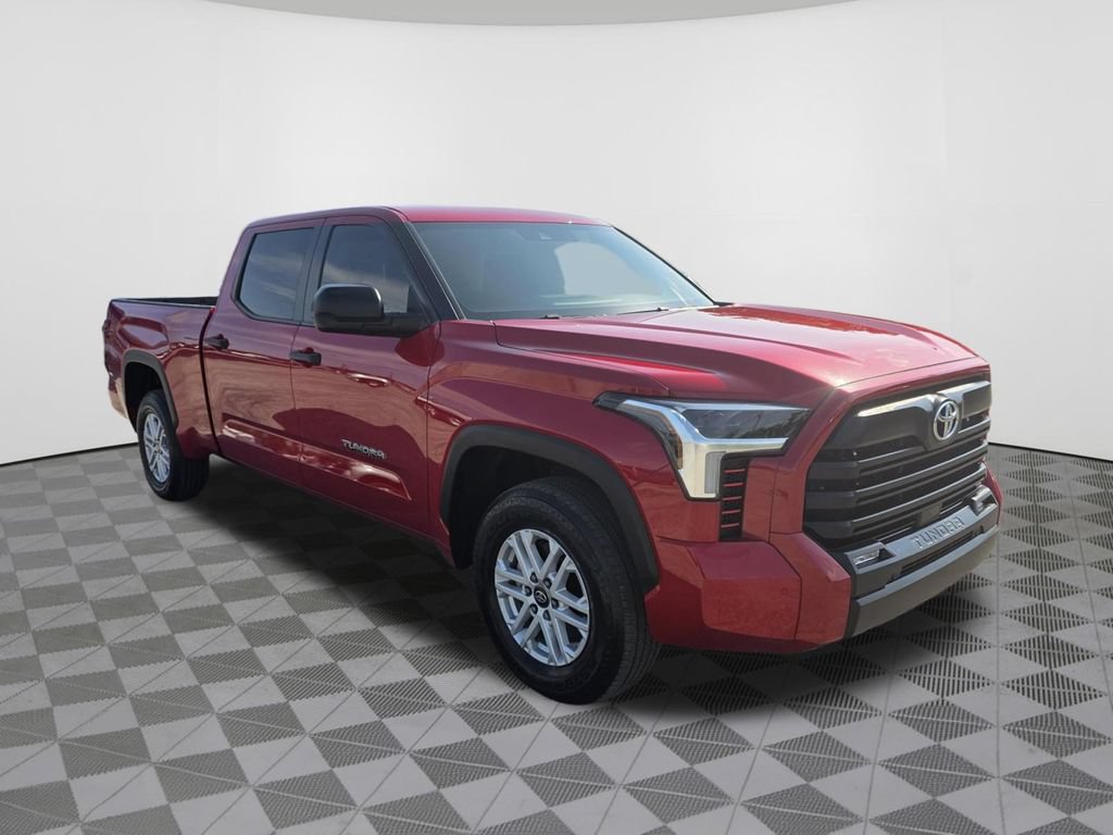 Used 2025 Toyota Tundra SR5 AWD/4WD image 4