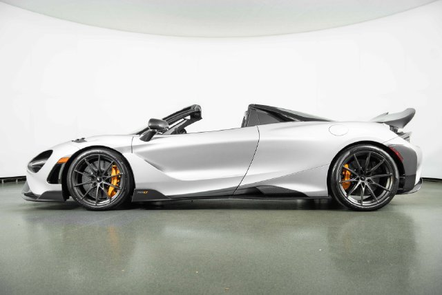 Used 2022 McLaren 765LT RWD image 5
