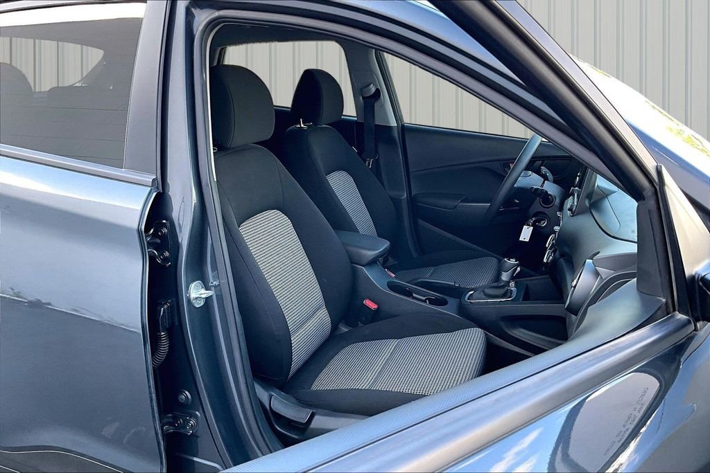 Used 2022 Hyundai Kona SE image 15