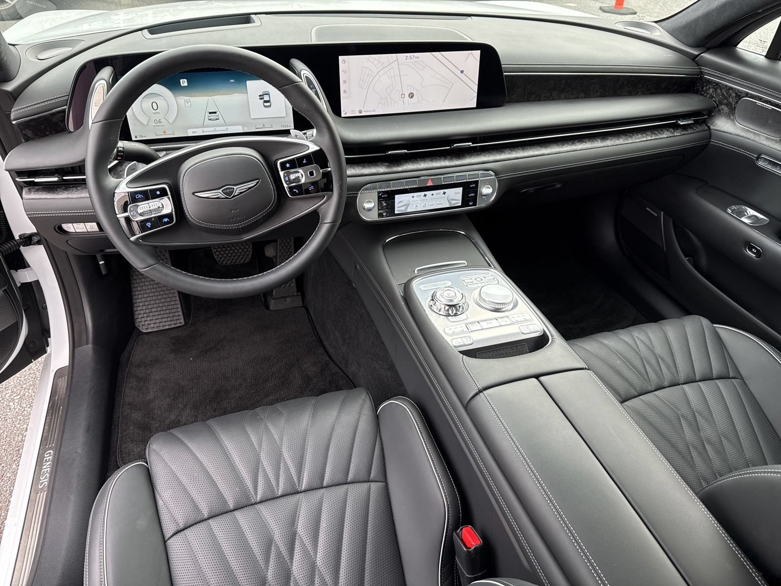 Used 2025 Genesis G90 3.5T AWD/4WD image 37