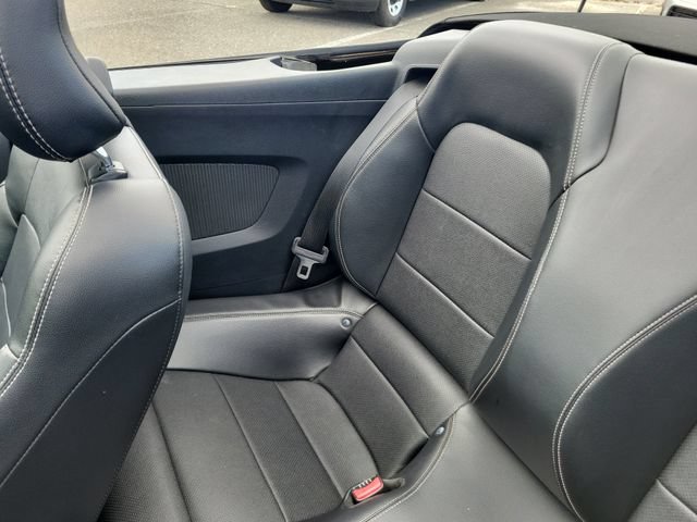 Used 2017 Ford Mustang Premium RWD image 20