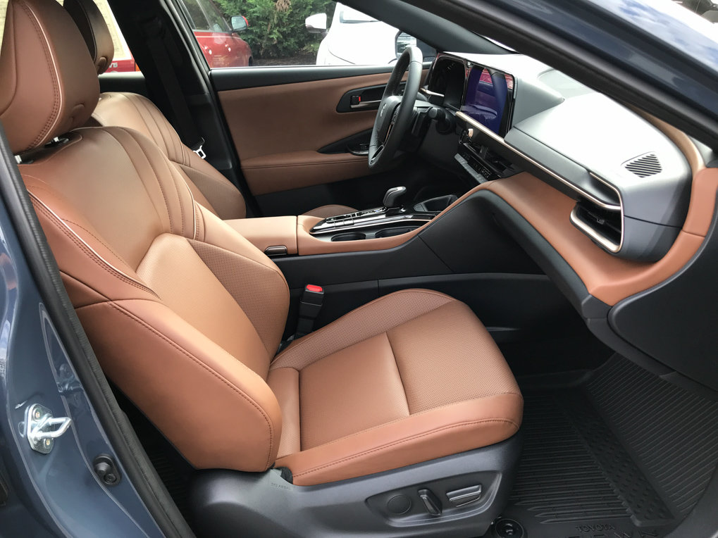 Certified 2026 Toyota Crown Signia AWD/4WD image 30