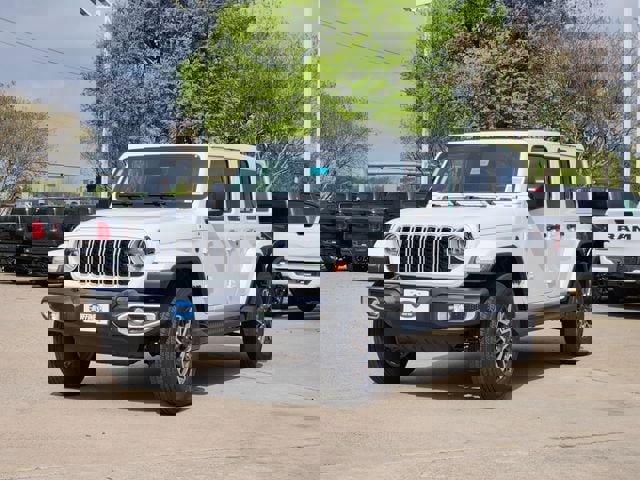 New 2026 Jeep Wrangler Unlimited Sahara image 2