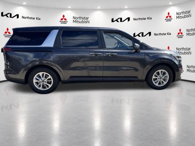 Used 2022 Kia Carnival LX FWD image 10
