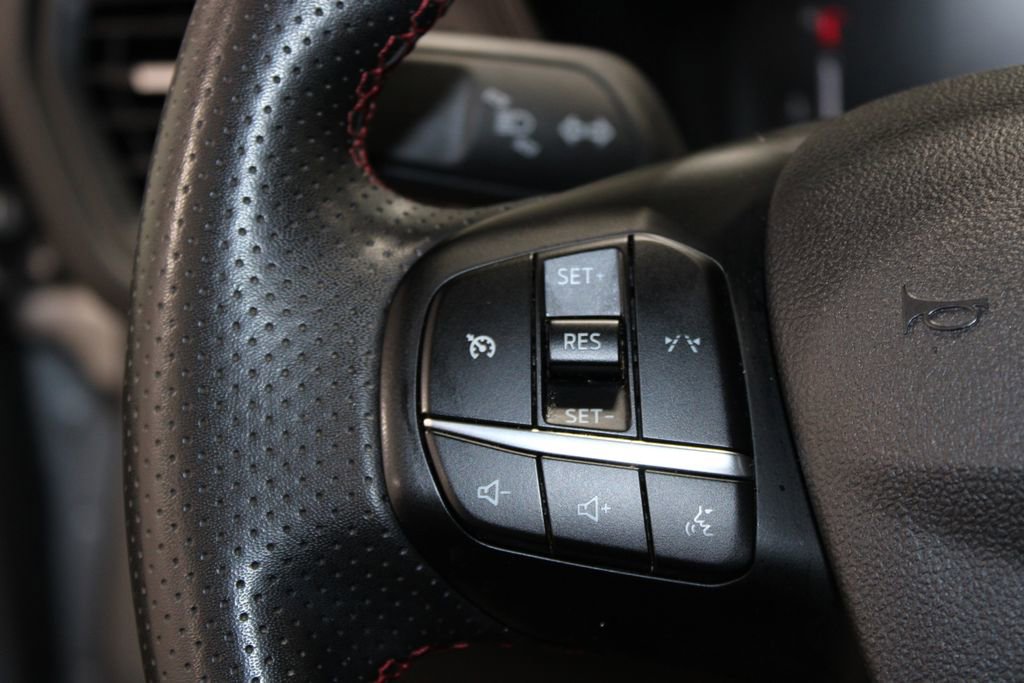 Used 2024 Ford Escape ST-Line image 31