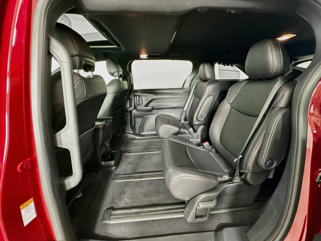Certified 2026 Toyota Sienna XSE FWD image 25