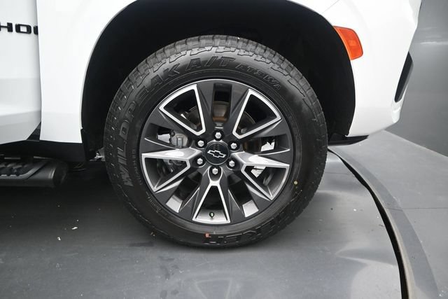 Used 2022 Chevrolet Tahoe Z71 w/ Luxury Package AWD/4WD image 19