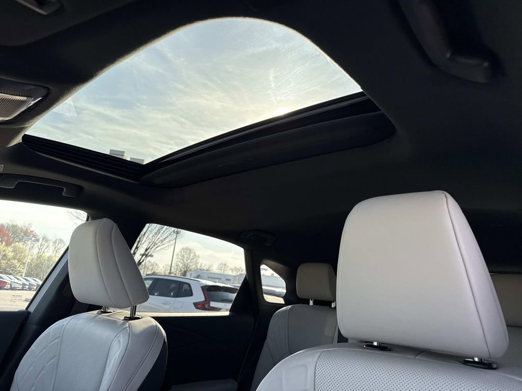 Used 2024 Lexus RX 350 Premium w/ Accessory Package (Z1) AWD/4WD image 17