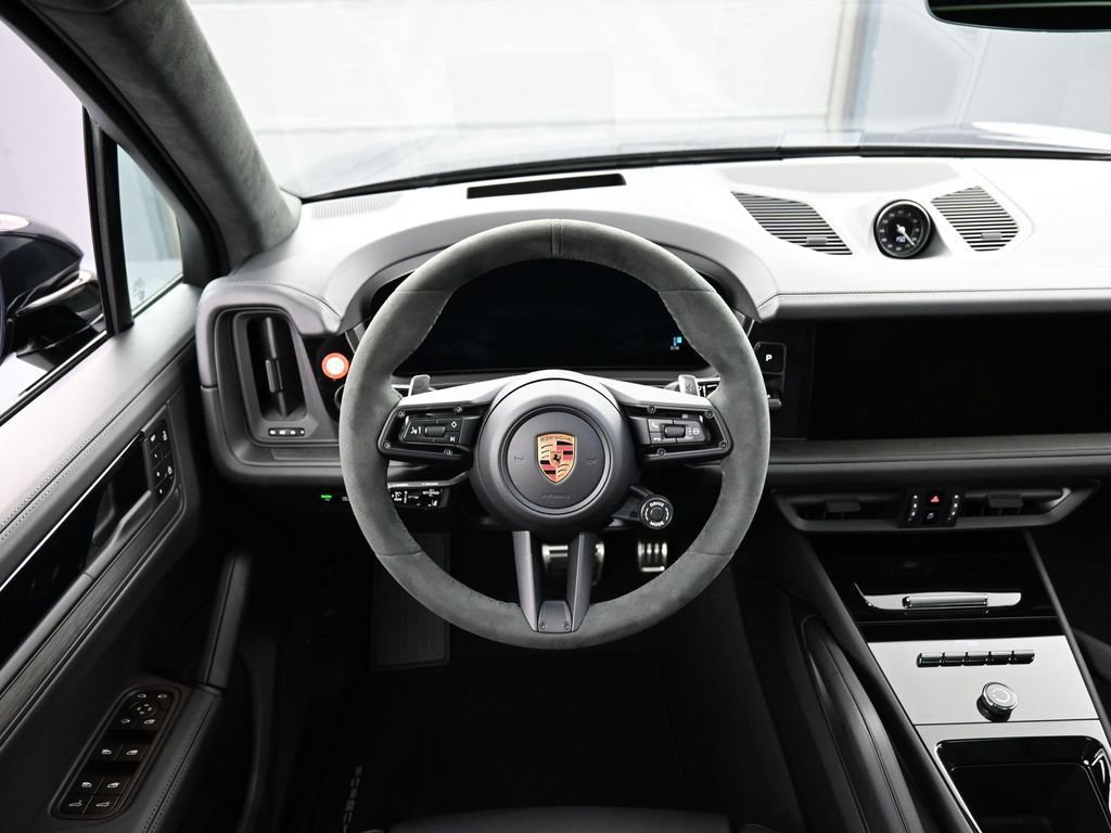New 2026 Porsche Cayenne GTS image 18