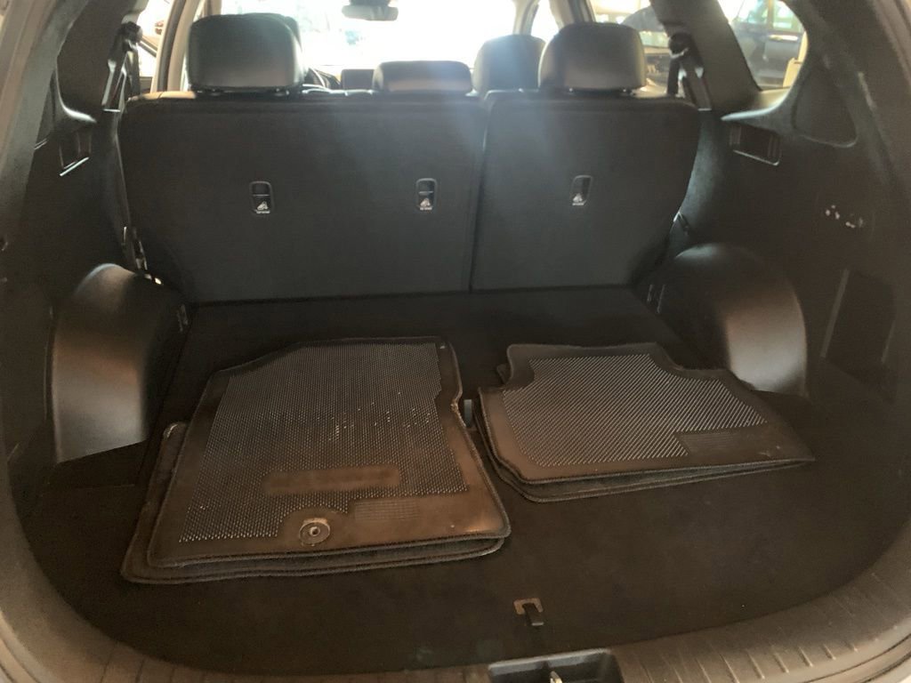 Used 2022 Hyundai Santa Fe Limited image 21