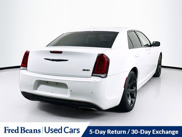 Used 2022 Chrysler 300 Touring L w/ Popular Equipment Group image 7