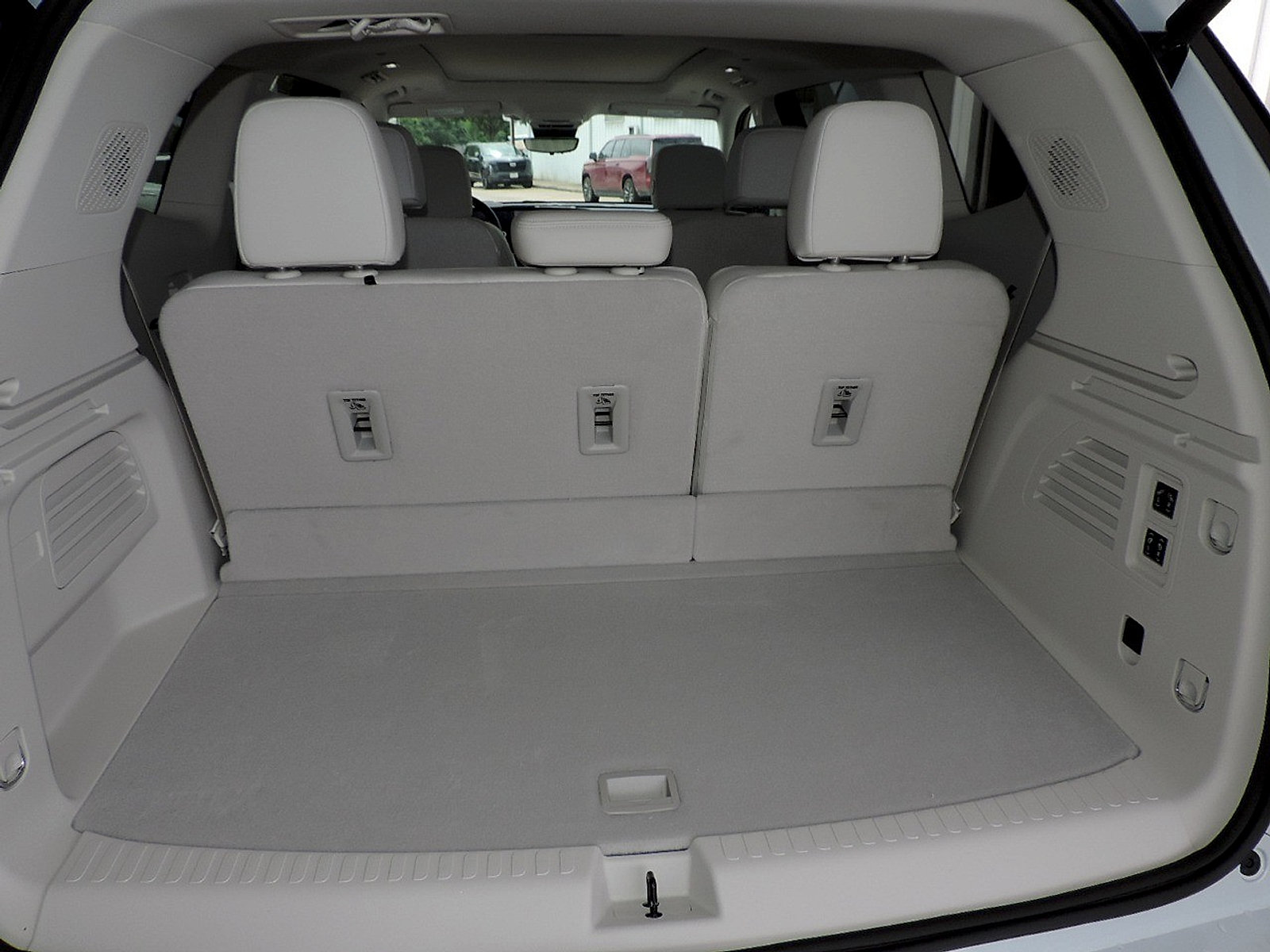 New 2026 Buick Enclave Avenir w/ Super Cruise Package FWD image 16