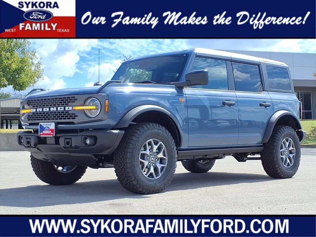 New 2025 Ford Bronco Badlands image 1