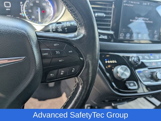 Used 2020 Chrysler Pacifica Touring-L w/ Advanced Safetytec Group AWD/4WD image 17