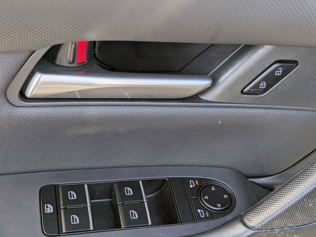 Used 2025 MAZDA CX-50 AWD 2.5 S w/ Premium Package image 13