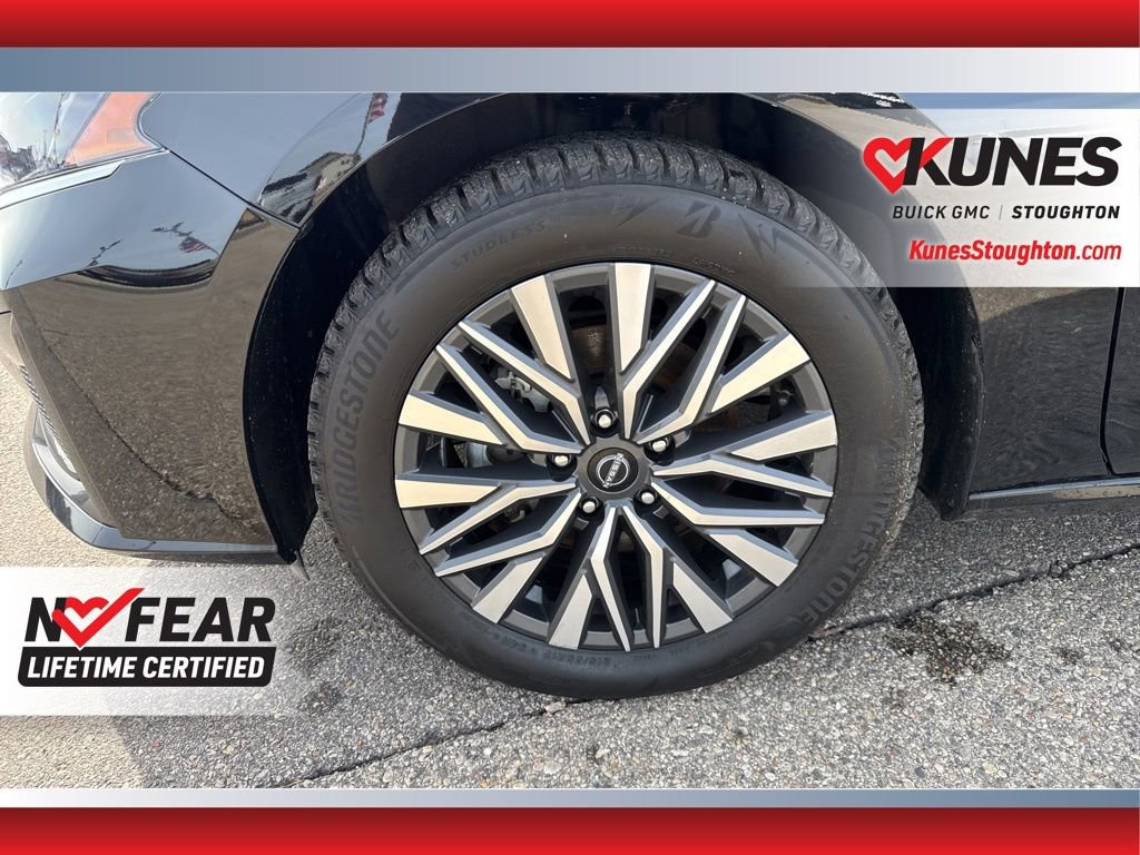 Used 2024 Nissan Altima 2.5 SV AWD/4WD image 16