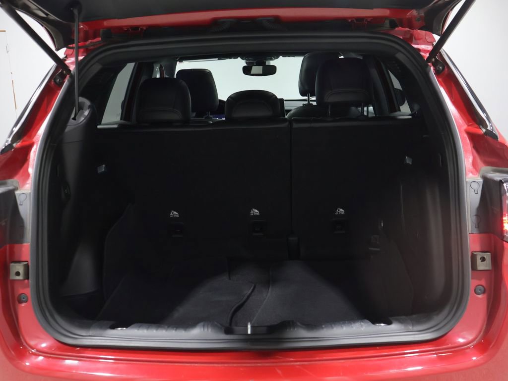 Used 2022 Jeep Compass Limited w/ (RED) Package image 5
