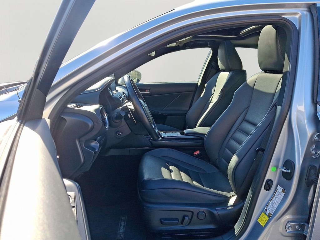 Used 2022 Lexus IS 350 F Sport w/ Memory Package image 14