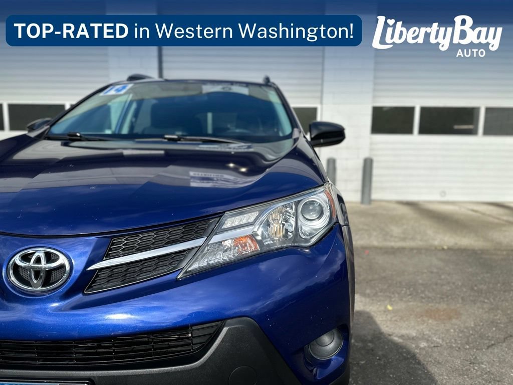 Used 2014 Toyota RAV4 LE FWD image 3