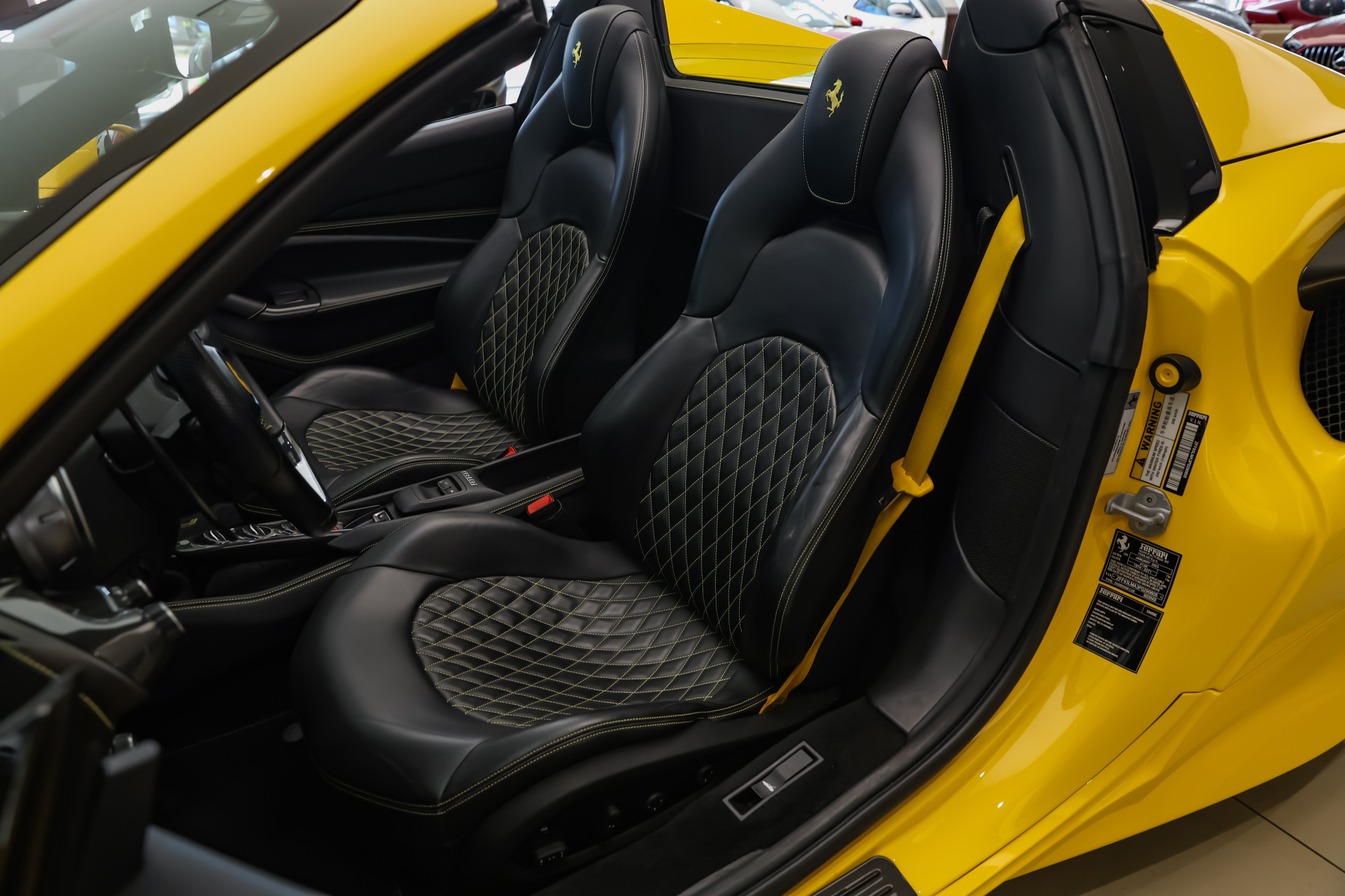 Used 2023 Ferrari F8 Tributo RWD image 10