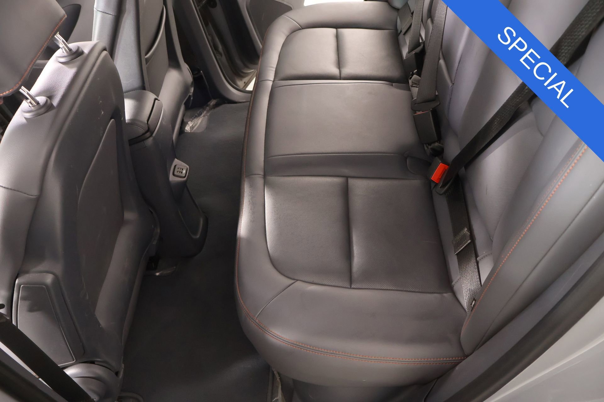 Used 2020 Chevrolet Bolt Premier w/ Infotainment Package image 12