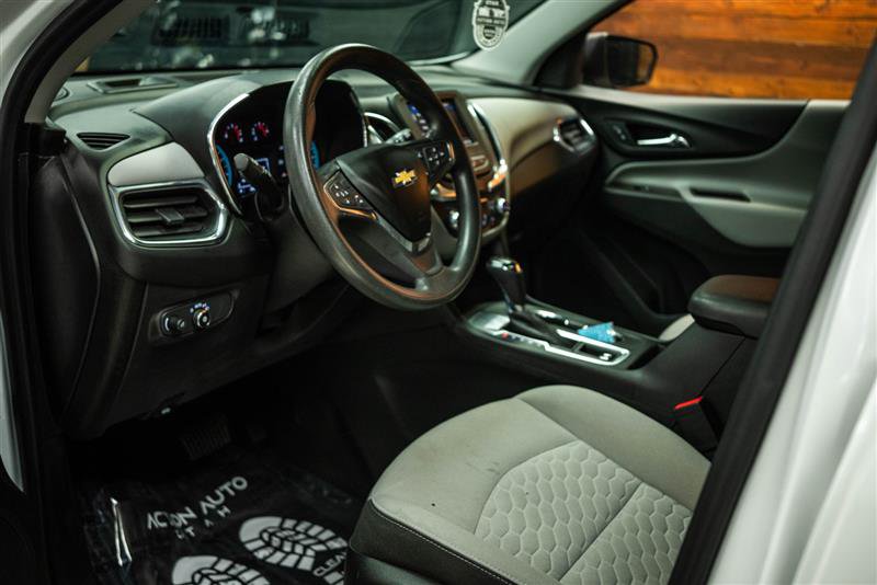 Used 2020 Chevrolet Equinox LS image 8