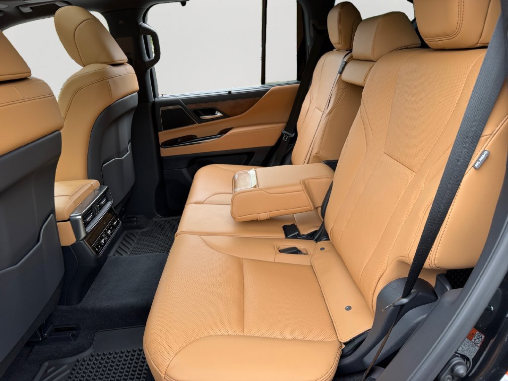 New 2026 Lexus LX 600 4WD w/ Luxury Package image 11