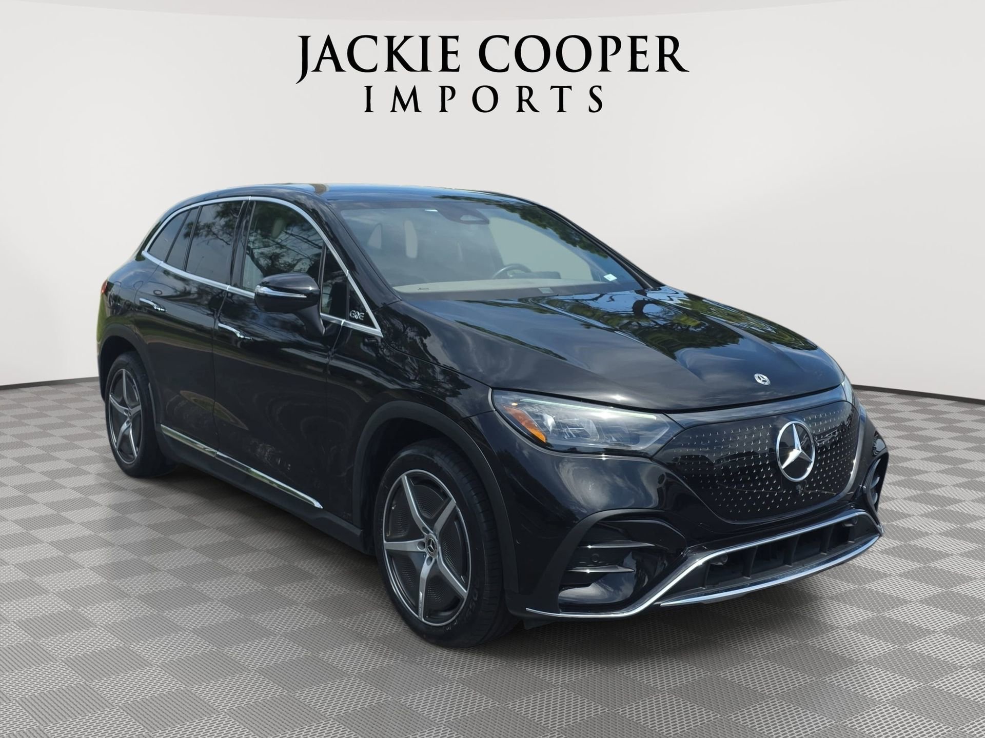 Certified 2023 Mercedes-Benz EQE 350+ SUV image 3