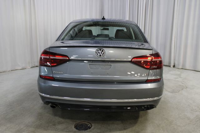 Used 2017 Volkswagen Passat 1.8T R-Line image 29