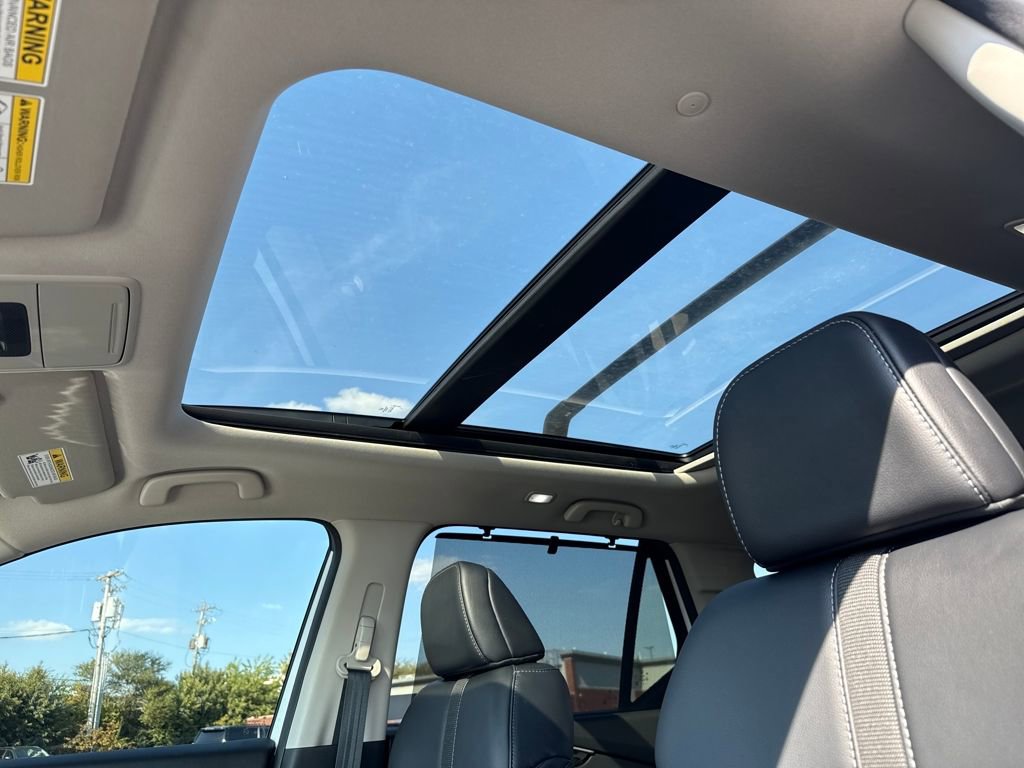 Used 2023 Honda Pilot Touring image 27