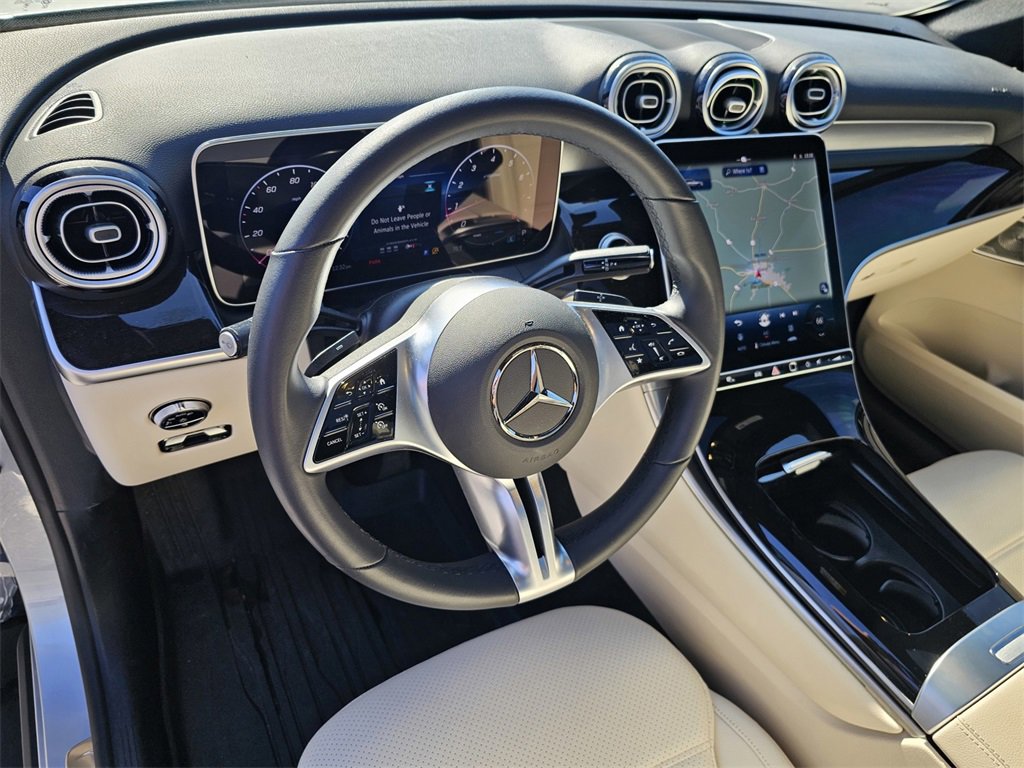 Used 2025 Mercedes-Benz GLC 300 image 15