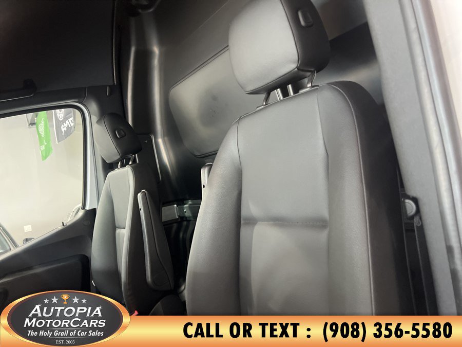 Used 2025 Mercedes-Benz Sprinter 3500 w/ Parking Package image 10