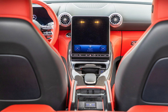 Used 2025 Mercedes-Benz AMG GT 63 image 39