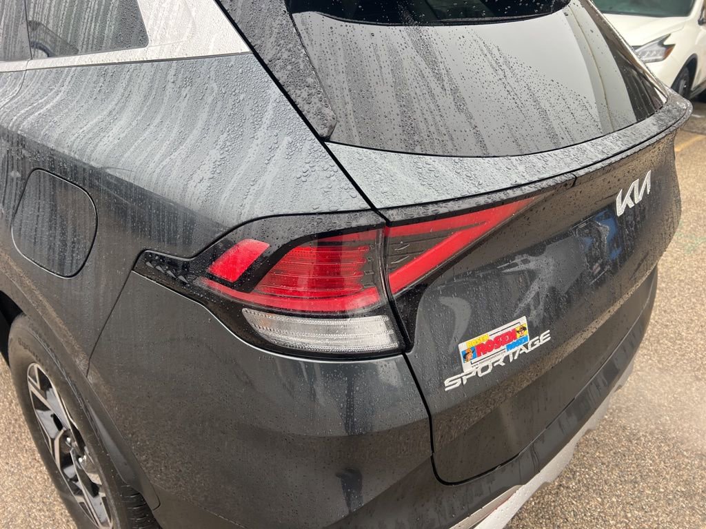 Certified 2023 Kia Sportage LX image 34