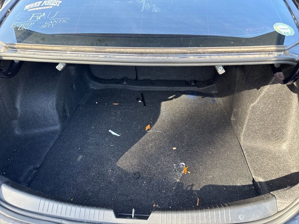 Used 2022 Chevrolet Malibu LT image 9