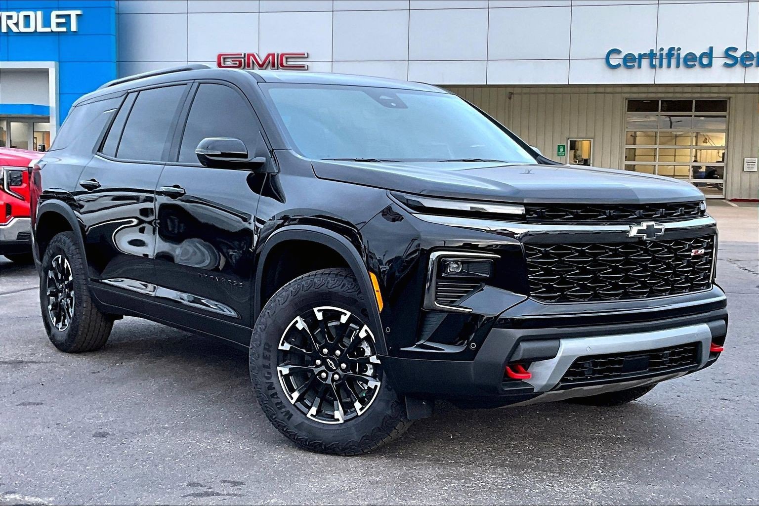 New 2026 Chevrolet Traverse Z71 w/ Enhanced Driving Package image 2