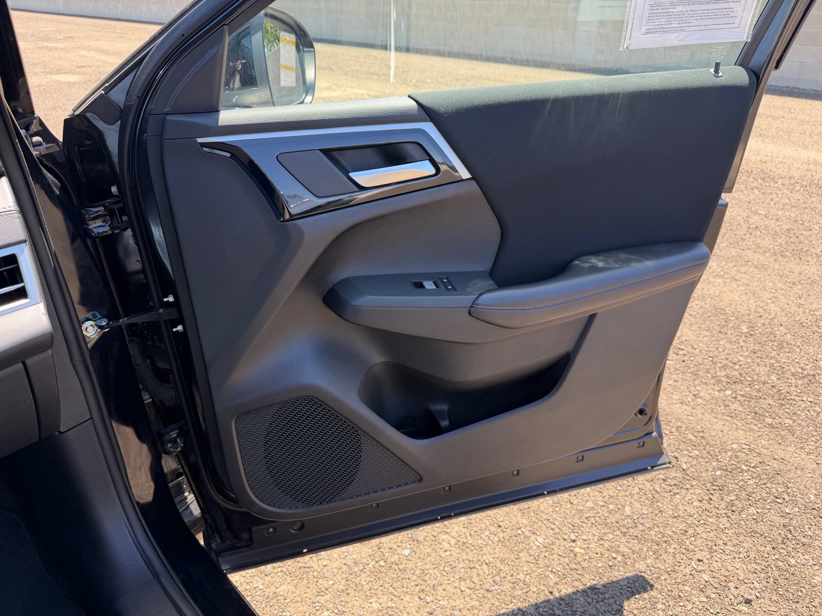 Used 2024 Mitsubishi Outlander ES FWD image 19