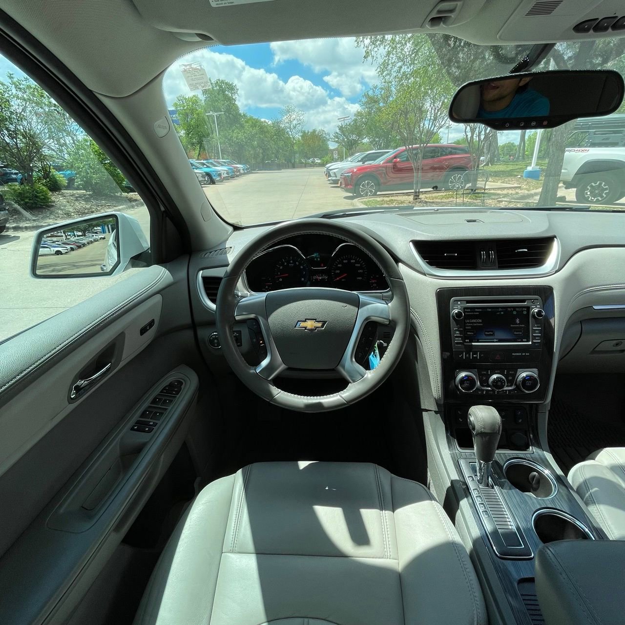 Used 2017 Chevrolet Traverse LT FWD image 12