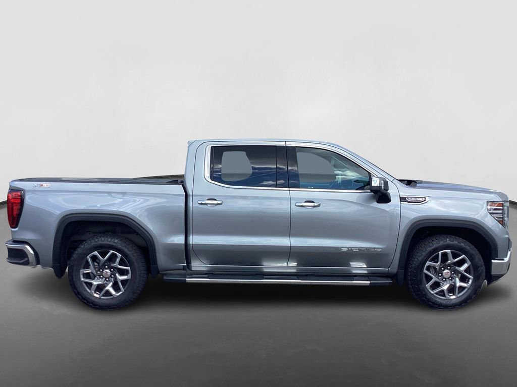 Used 2023 GMC Sierra 1500 SLT w/ SLT Premium Package AWD/4WD image 4