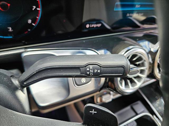 Used 2022 Mercedes-Benz GLB 250 image 12